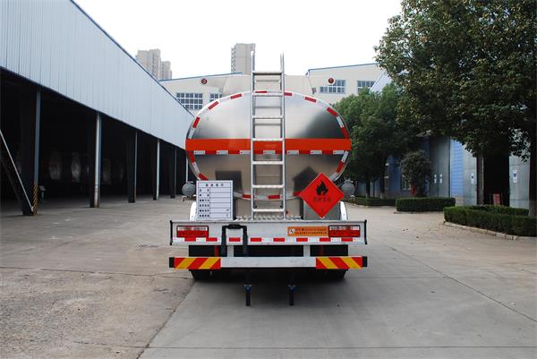 QXC5185GYYD6铝合金运油车 QXC5185GYYD6铝合金运油车图片
